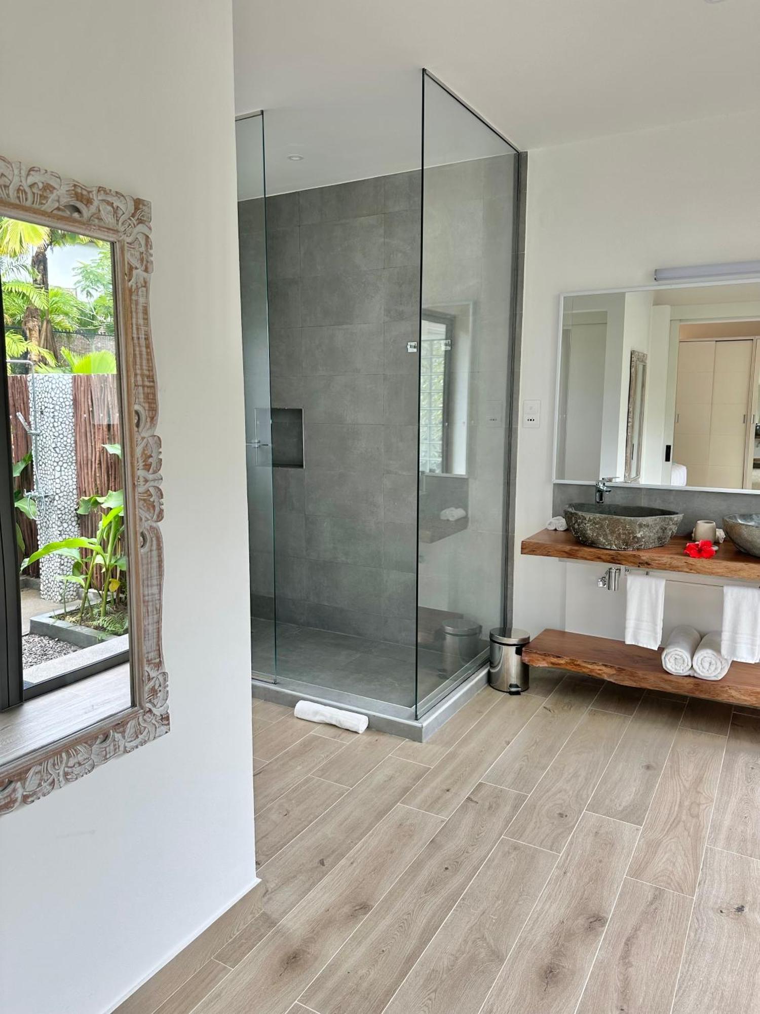 Pineapple Beach Villas Baie Lazare  Екстериор снимка
