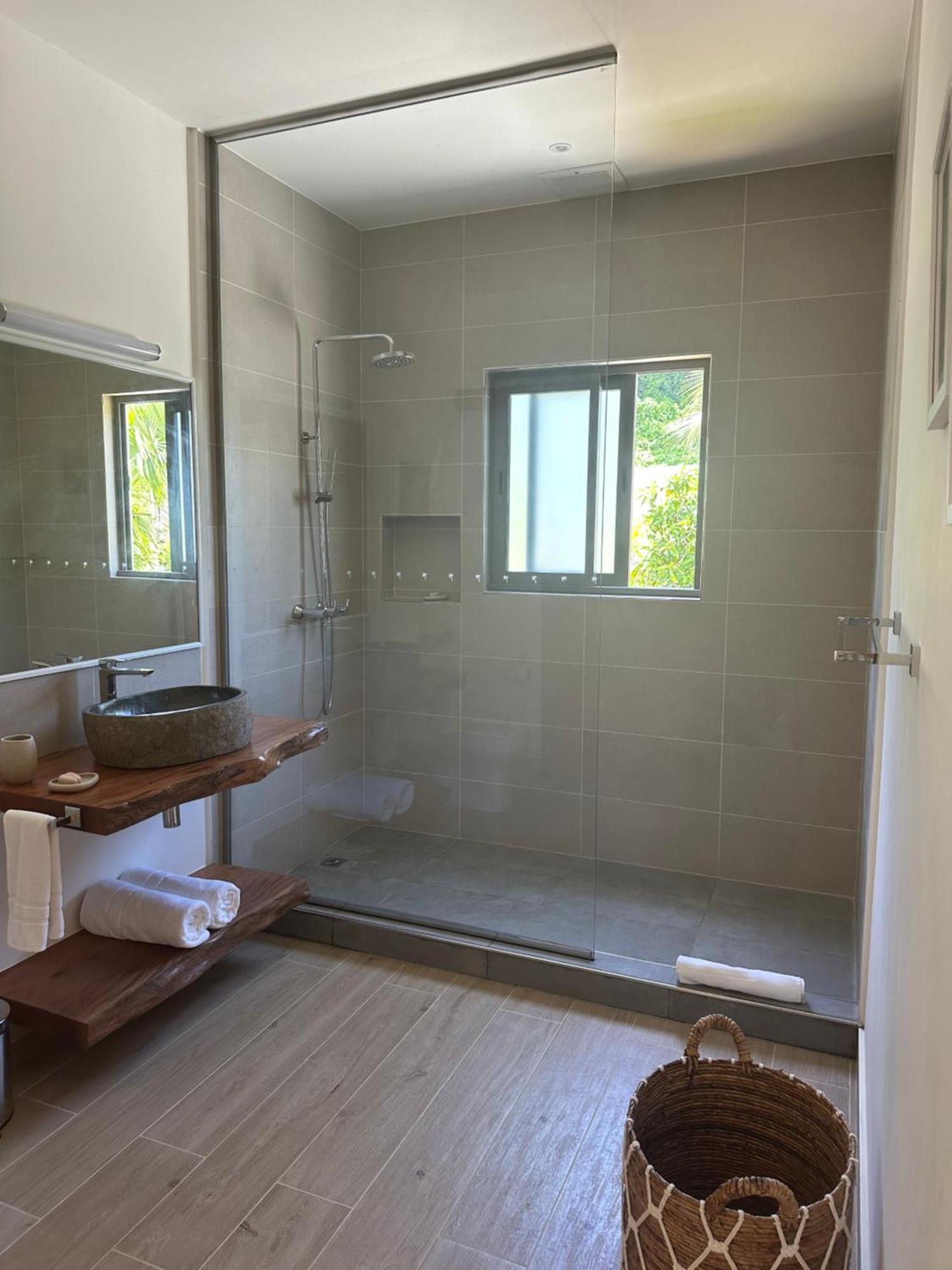 Pineapple Beach Villas Baie Lazare  Екстериор снимка